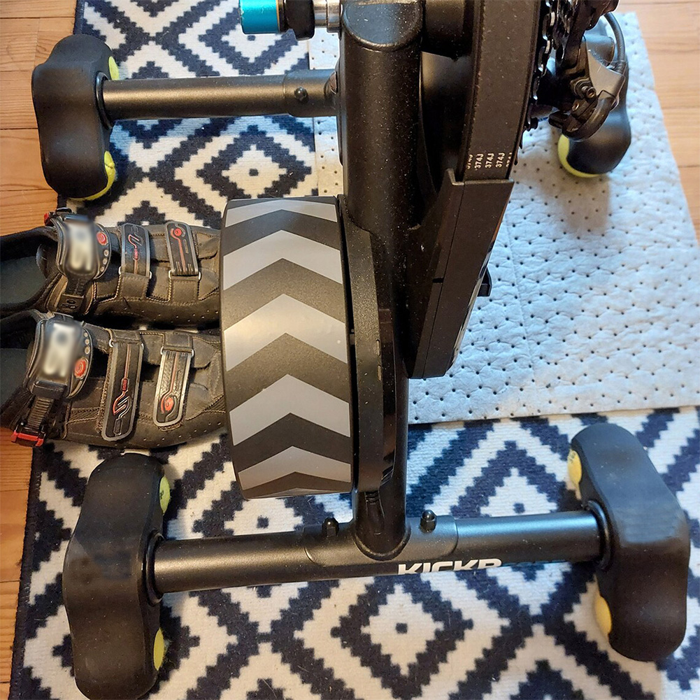 Podkładki amortyzujące wibracj – Rocker Plate Indoor Bike Trainer recenzja i cena
